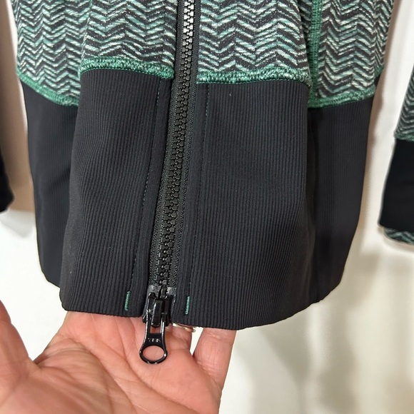 Lululemon Daily Practice Jacket Athleisure Training Sea Mist Deep Green Size 4 - Picture 5 of 16